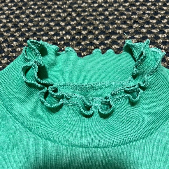 Green Tommy Hilfiger long sleeve top 🍀 - Picture 2 of 5